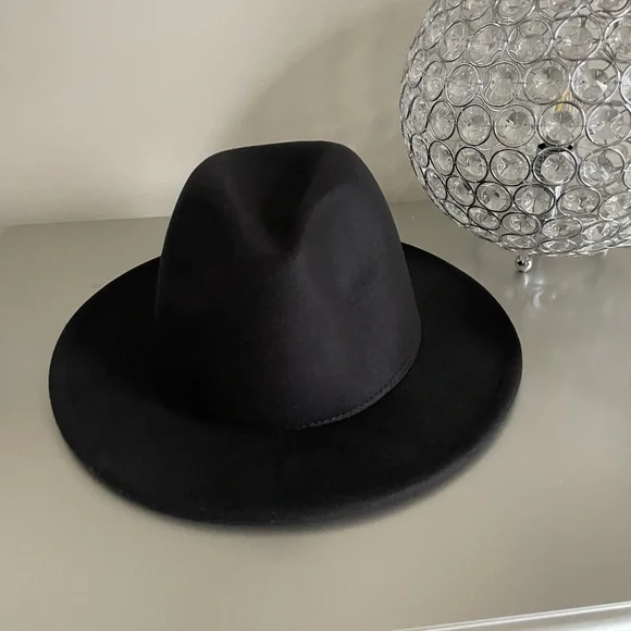 Black/Red Fedora - Picture 3 of 10